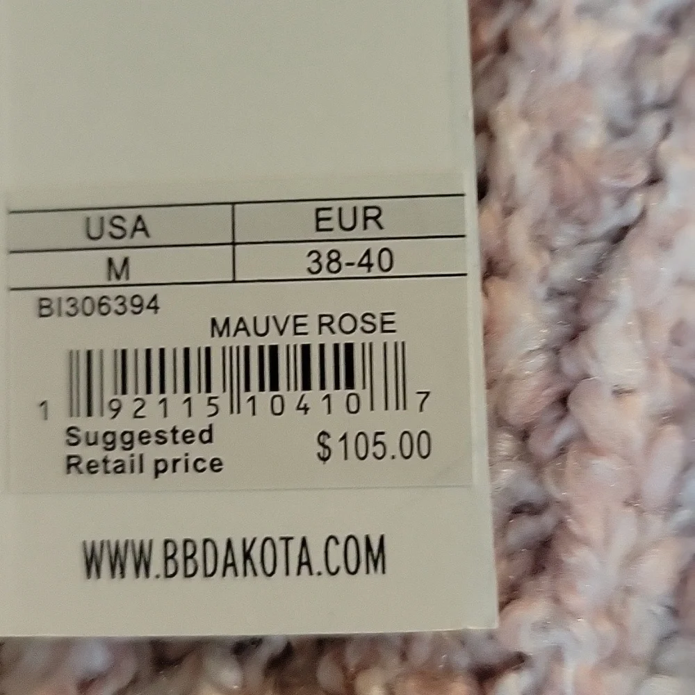 Gorgeous BB Dakota sweater size M - Picture 3 of 3